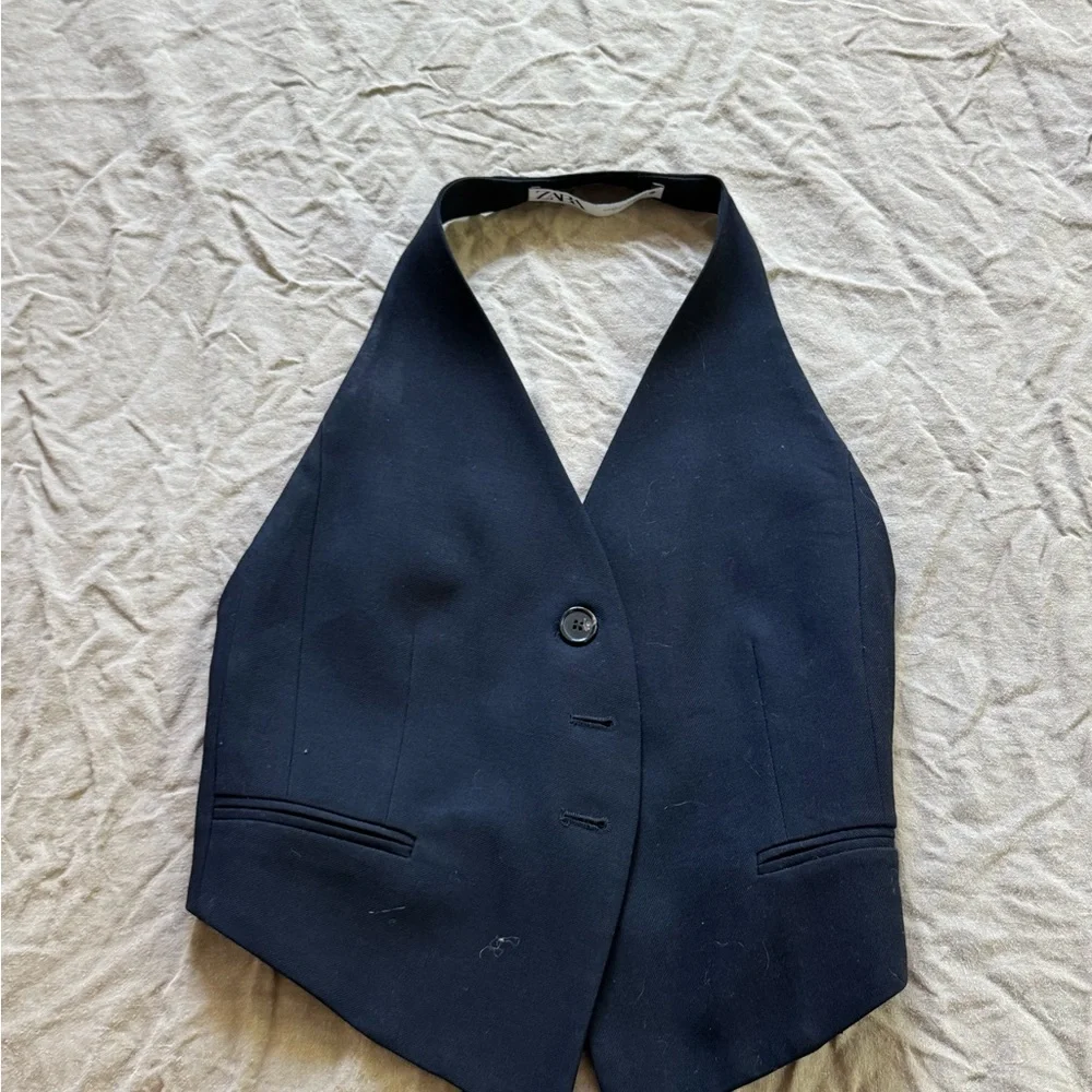 Zara backless Elegant Black Vest with Buttons - Picture 2 of 3